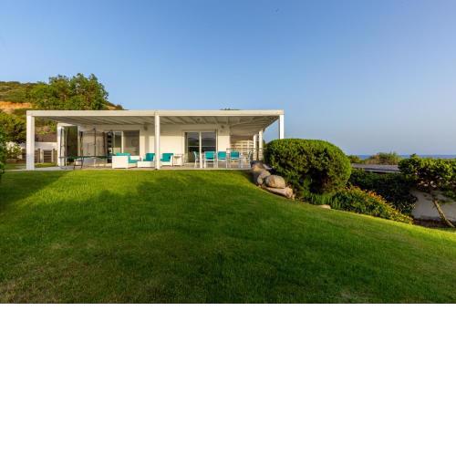 Garden Beach Villa - BeLocations