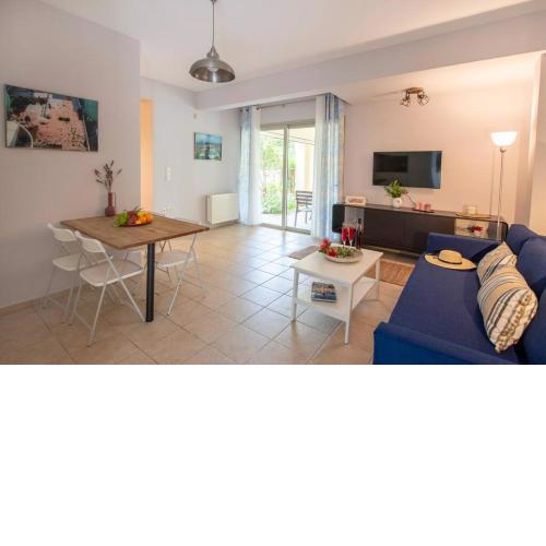 garden flat close to the beach