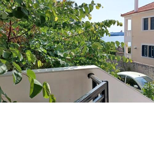 Garden Seaview Luxury Apartment