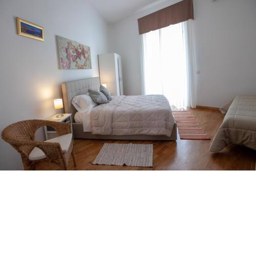 Garibaldi House Apartment
