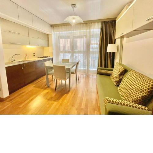 Garibaldi Loft House