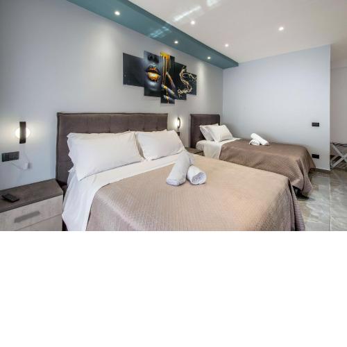 Garibaldi Rooms