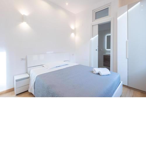 Garisenda, Bologna by Short Holidays