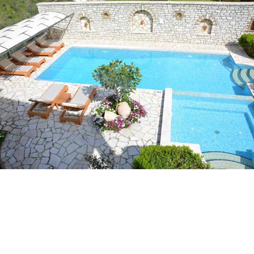 Garnelis House