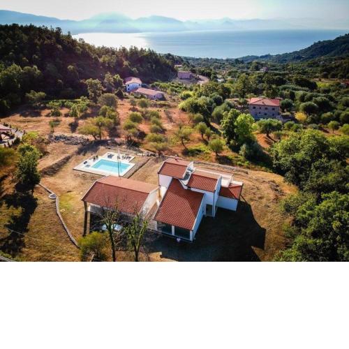 Gästehaus mit Pool mit atemberaubendem Blick über den Golf von Policastro und die Hügel von Scario