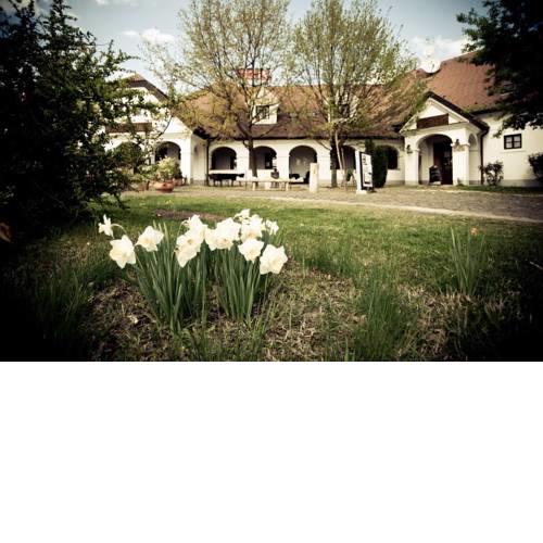 Gastland M1 Hotel & Restaurant