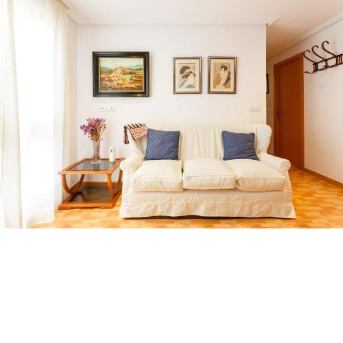 GATU Villa Elvira junto al hospital y playa 2 dormit y 2 baños