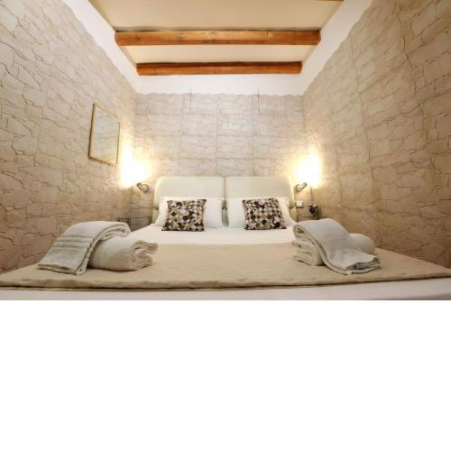 GB apartment (stazione centrale)