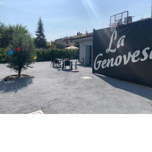 Genovesa 42 Group