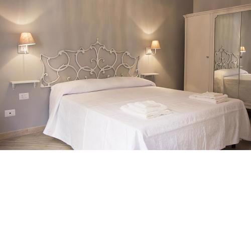 Gens Claudia, Vatican Luxury Apartments