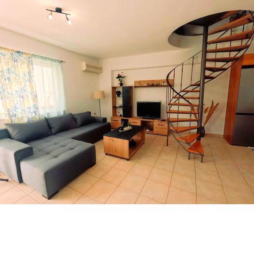 George Seaside House Makry Gialos