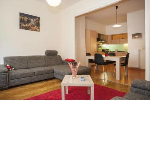 Georgina apartment