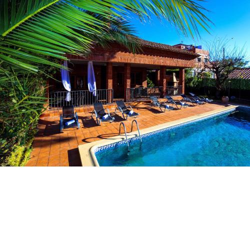 GERANIS VILLA ONLY FAMILIES Planet Costa Dorada