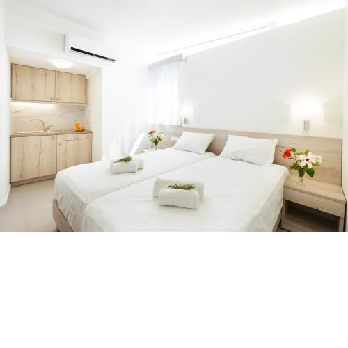 Giannis Apts