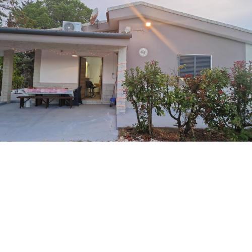 Gio' house