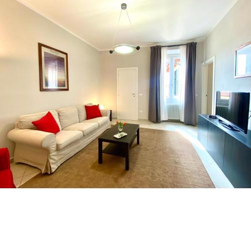Gioberti Bright 3 bedroom apartment