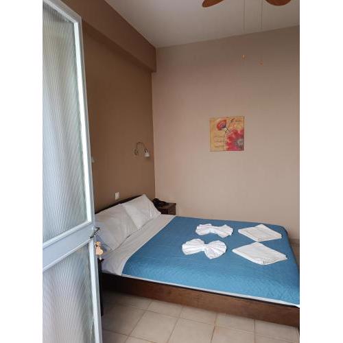 GIOTAS APARTMENTS - STUDIOS