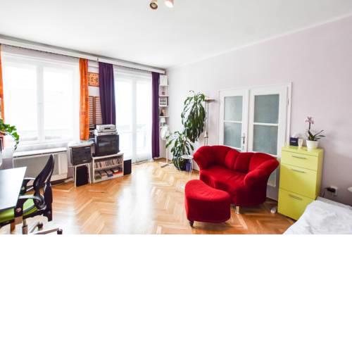 Girly Retro Flat on romantic boho Buda