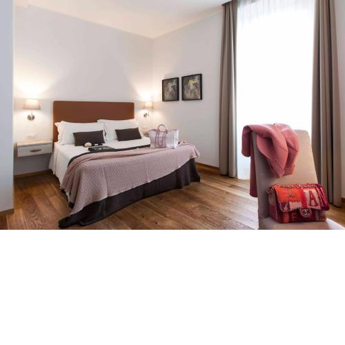 Giuturna Boutique Hotel