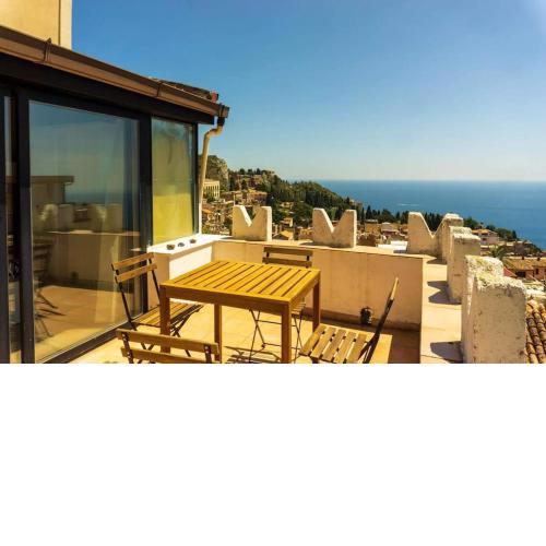 GlamStudio Taormina Center with amazing view