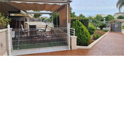 Global Lourdes, Un Bajo Con Gran Terraza Y Piscina Com,