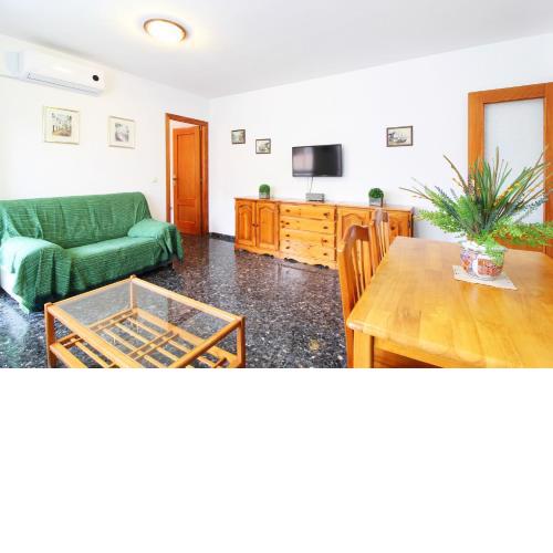Global Properties, Amplio apartamento muy cerca de la playa