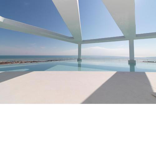 Global Properties, Apartamento con terraza y vistas a la piscina en Gran Canet