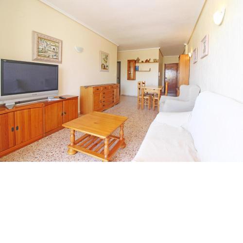 Global Properties, Apartamento con terraza y vistas a la playa