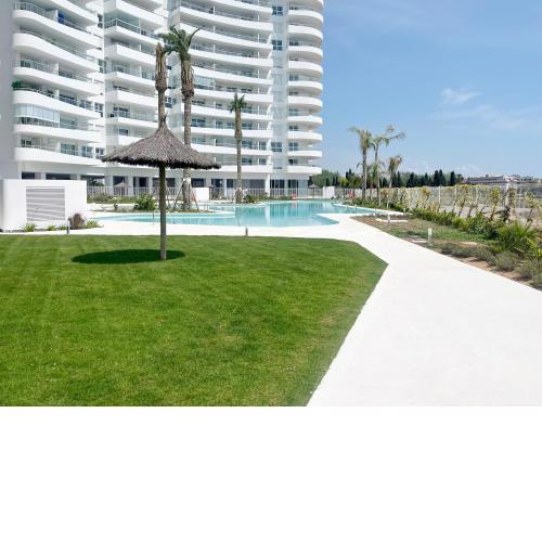 Global Properties, Apartamento para 5 personas con terraza y vistas a la piscina