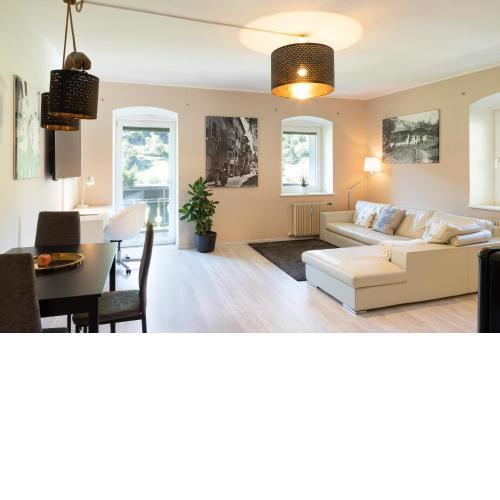 Glunien Apt Rosa