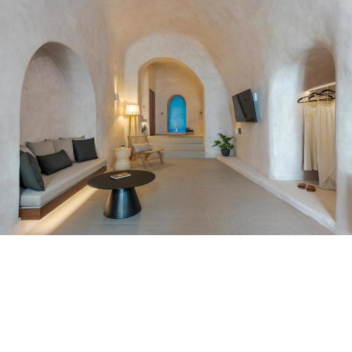 God's View - Smart Cave Suite