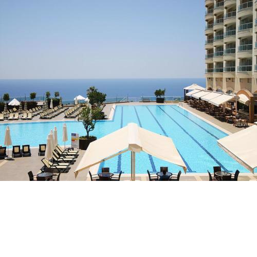 Gold City 5 star resort appartement with aqua park and sea view