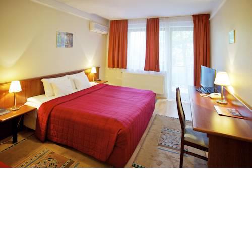 Gold Hotel & Apartments