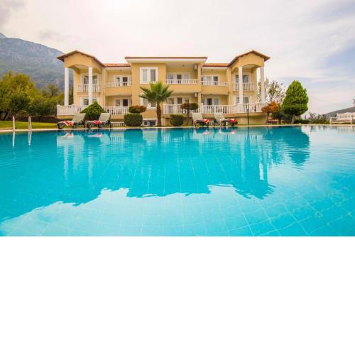 Gold Lion Hotel
