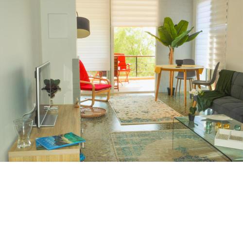 Gold Seaview apartment 1st floor feel like home properties