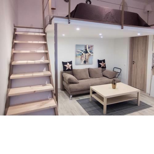 Goldcentral Apartment Gozsdu