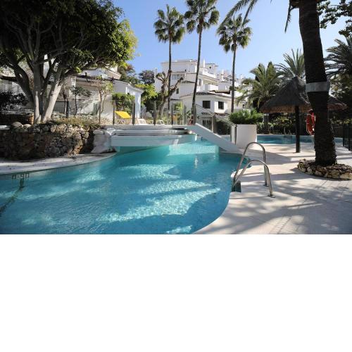 Golden Beach Holiday Home with jacuzzi