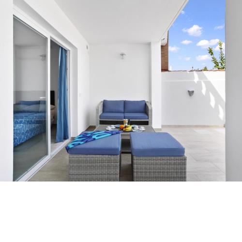 GOLDEN HOLIDAYS, Heated Pool, Air C, Internet, Parking