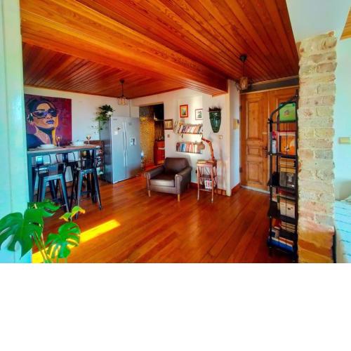 Golden Horse Apartment