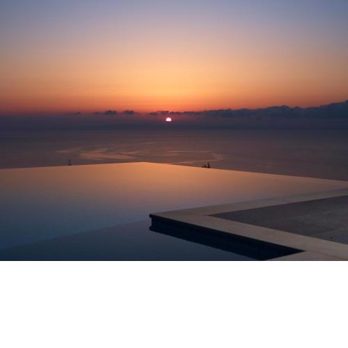 Golden July Luxury Villa