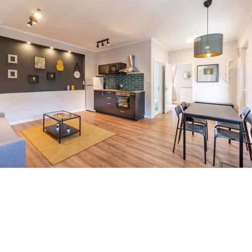 Golden Pineapple & Deer Apartment