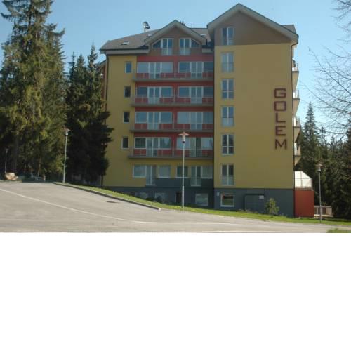 Golem Apartmanhaz