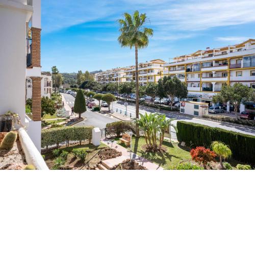 Golf course view apartment Ref 198