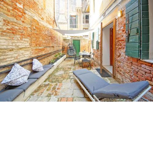Gondola View Apartment