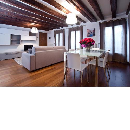 Good Wine Apartments