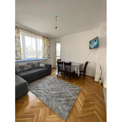 Gorgeous Two Bedroom Apartment
