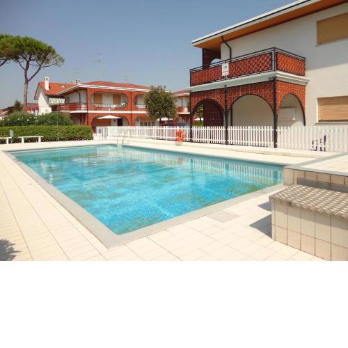 Gorgeous Villa for 8 with pool by Beahost Rentals
