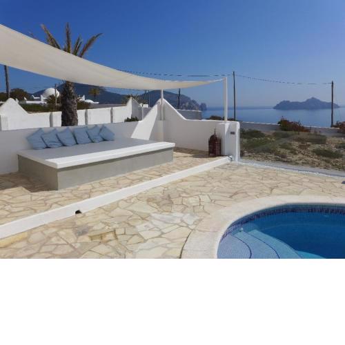 Gorgeous Villa in Cala D'Hort with Swimming Pool