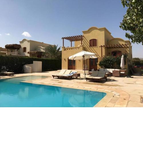 Gorgeous Villa in Gouna with Heated Private Pool