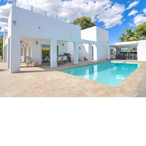 Graham Holiday Rentals - Calma
